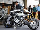 Yamaha tak demonstruje zp�sob, jak m��e stroj aktivn� pracovat s vlastním...