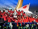 Slavnostní zahájení XXV. zimní olympiády v Itálii. Sportovci Japonska. (6....