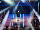 Zp�vák Andrea Bocelli vystupuje b�hem zahajovacího ceremoniálu olympijských...