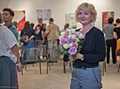 Jarmila Kalvodov� na jedn� z v�stav sv�ch d�l.