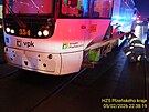 V plze�sk�ch Slovanech se ve �tvrtek v noci st�etla tramvaj s chodkyn�. �ena...