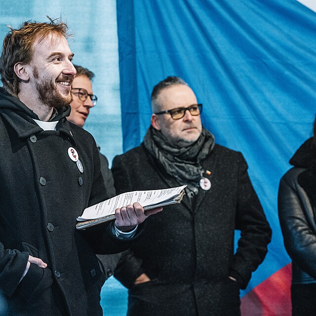 Demonstrace v centru Prahy na podporu prezidenta Pavla