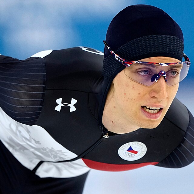St��brn� medailista Metod�j J�lek z �eska sout�� v z�vod� mu�� na 5 000 metr� v rychlobruslen� na zimn�ch olympijsk�ch hr�ch (8. �nora 2026)