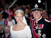 Královská svatba. Mette-Marit si korunního prince Haakona vzala v srpnu 2001.