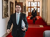 Ve Strakov� akademii se se�la vláda. Ta mimo jiné projedná návrh zákona o...