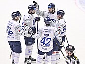 Plze�tí hrá�i slaví gól proti Spart�.