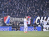 Ostrav�tí hrá�i slaví se svými fanou�ky druhý gól na Slovácku.