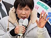 Japonská premiérka Sanae Takai�iová se ú�astní p�edvolební kampan� p�ed...