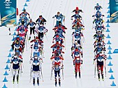 Start �enského skiatlonu na olympijských hrách.