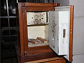 Zlod�j �ádil v plze�ském kostele, prohledal ho, ukradl peníze, nakonec i...