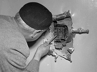 Stopy po vloupání do trezoru