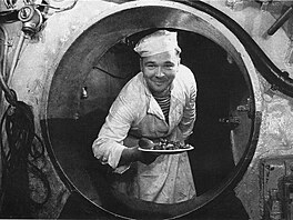 P�es tvrdé pracovní podmínky byli hrdinové va�e�ek a sporák� na svou práci...