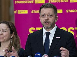 Tisková konference poslaneckého klubu STAN ve Sn�movn� p�ed vyhlá�ením ned�v�ry...