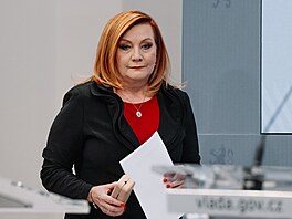 Tisková konference po skon�ení zasedání vlády. Ministryn� financí Alena...