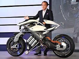 Zástupci spole�nosti Yamaha p�i prezentaci v Tokiu kv�tnat� mluvili o konceptu...