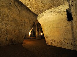 P�edstava, �e by se jednou i pro n� m�sto mohlo stát smrtící pastí, se jeho...