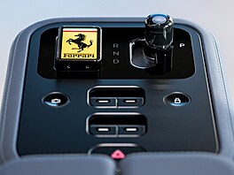 Ferrari p�edstavuje jméno a interiér svého nového elektrického modelu jménem...