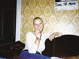 Psát se za�al koncem devadesátých let, kdy� na jednom hudebním festivalu potkal...