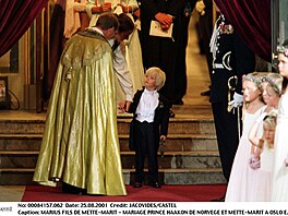 Klou�ek Marius jako by svatbu ovládl. Spokojený rará�ek, v�dy vep�edu a v...