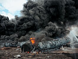 Andrá�kovy fotografie zachycují dramatické a autentické okam�iky hasi�ské práce...