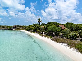 Tento úchvatný ostrov pat�il Shaki�e. Te� je na prodej za 624 milion� korun....