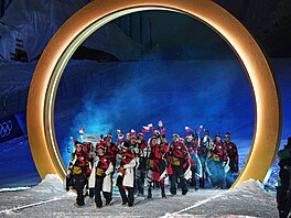 Slavnostní zahájení XXV. zimní olympiády v Itálii. �e�i nastoupili na �ty�ech...