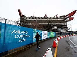 Milánský stadion San Siro ráno p�ed zahájením olympijských her.