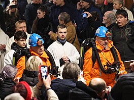 Záv�re�ný pochod horník� a jejich p�íznivc� centrem Ostravy k ukon�ení t�by...