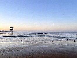 Agadir le�í na pob�e�í Atlantského oceánu a pat�í k hlavním marockým...