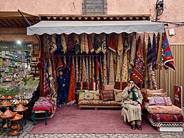 Trhy v historickém centru Maraké�e tvo�í rozsáhlý labyrint takzvaných súk�....