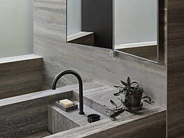 Baterie je z koupelnové kolekce Giotto.