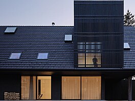 Rezidence se rozkládá na plo�e 325 metr� �tvere�ních ve dvou podla�ích a...