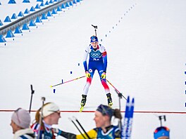 Dojezd Markéty Davidové do cíle olympijské smí�ené �tafety (8. února 2026)