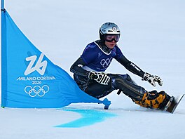 Ester Ledecká v kvalifikaci paralelního ob�ího slalomu snowboardistek.