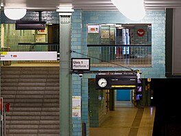 Prázdná stanice metra Alexanderplatz b�hem stávky dopravních odborá�� v pond�lí...