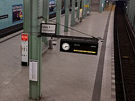 Prázdná stanice metra Alexanderplatz b�hem stávky v n�mecké hromadné doprav� v...