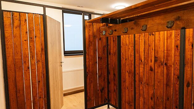 V are�lu Rosni�ka v brn�nsk�ch �abov�esk�ch otev�r� zrekonstruovan� sauna p�vodn� ze 70. let, kter� poslou�� i po�etn� sauna�sk� komunit� ze zbouran� sauny v zahrad� Arnoldovy vily. (6. �nora 2026)