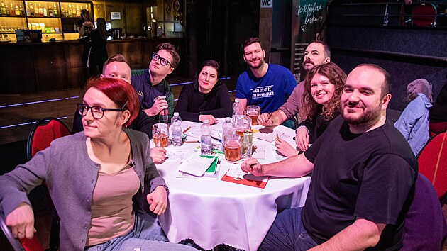 Velkou pozornost na brn�nsk�m Kv�z Open poutal t�m iMumlyn�ti, jeho� sou��st� byli zn�m� Lovci. (7. �nora 2026)