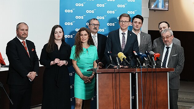 Nejsiln�j�� opozi�n� strana ODS obm�nila veden� poslaneck�ho klubu. Pozici ��fa poslaneck�ho klubu si ale udr�el Marek Benda a m�stop�edsedkyn� z�stala Eva Decroix. (4. �nora 2026)