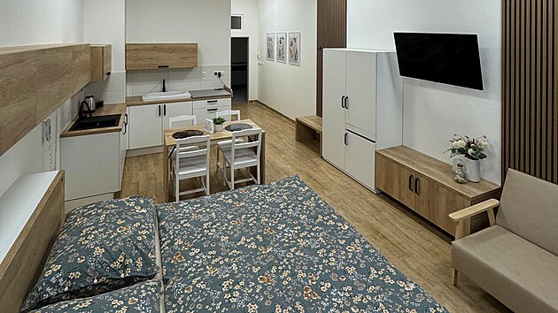 Moravskoslezsk� nemocnice Opava od 2. �nora 2026 roz�i�uje slu�by pro rodi�ky. Na gynekologicko-porodnick�m odd�len� �estined�l� byl otev�en rodinn� pokoj, kter� umo��uje spole�n� pobyt maminky po porodu, novorozen�ho d�t�te a nejbli���ch �len� rodiny.