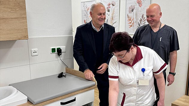 Moravskoslezsk� nemocnice Opava od 2. �nora 2026 roz�i�uje slu�by pro rodi�ky. Na gynekologicko-porodnick�m odd�len� �estined�l� byl otev�en rodinn� pokoj, kter� umo��uje spole�n� pobyt maminky po porodu, novorozen�ho d�t�te a nejbli���ch �len� rodiny.