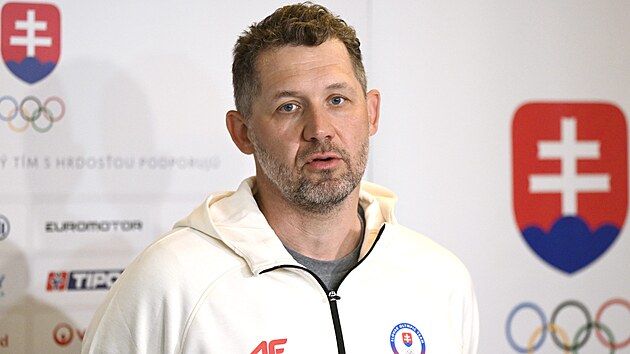 Tren�r brank��� slovensk� hokejov� reprezentace J�n La��k.