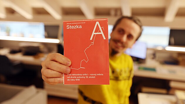 T�m spoluautor� kni�n� verze Jihlavsk�ho architektonick�ho manu�lu vyu��val p�i pr�ci spoustu materi�lu.