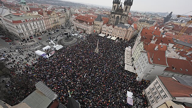 Demonstrace v centru Prahy na podporu prezidenta Pavla (1. �nora 2026)