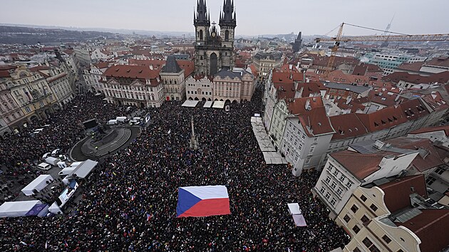 Demonstrace v centru Prahy na podporu prezidenta Pavla (1. �nora 2026)