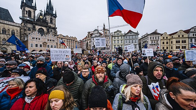 Demonstrace v centru Prahy na podporu prezidenta Pavla