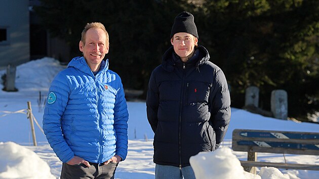 Syn a otec. Matyá� a Luká� Bauerovi.