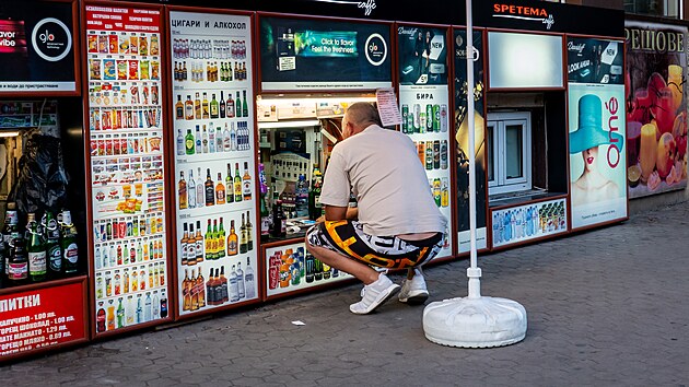 N�kup v klek-�opu v�s dostane do kolen. A nikoliv cenami. Ty jsou naopak velmi p��zniv�.