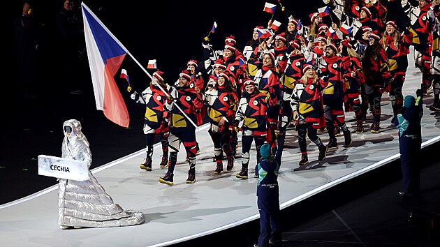Slavnostn� zah�jen� XXV. zimn� olympi�dy v It�lii. Vlajkono� �eska hokejista...