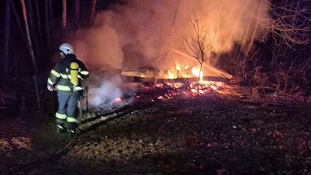 Tragick� po��r unimobu�ky v obci Provodov na Zl�nsku si vy��dal jednu ob�. (6. �nora 2026)